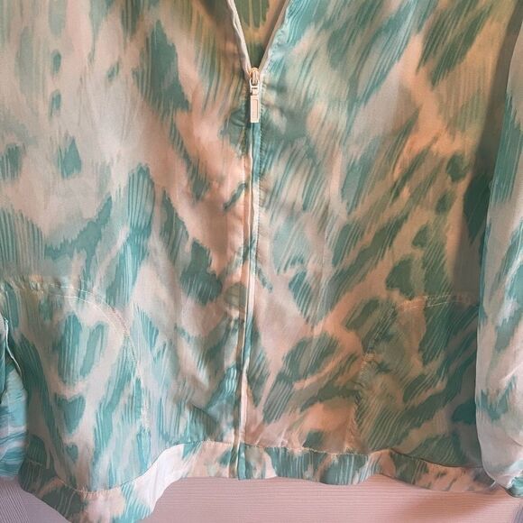 Chico’s Zippered sheer shirt/jacket sz 1 - Picture 2 of 6
